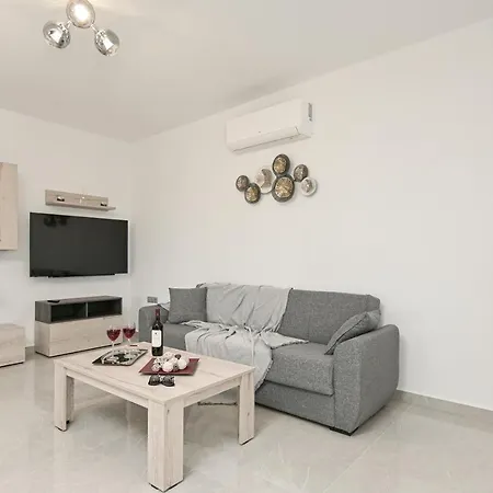 Elaion Naxos Town Holiday home *